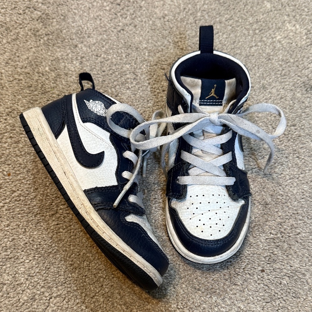 Nike Air Jordan 1 Mid White Obsidian 640735-174 Size 9C